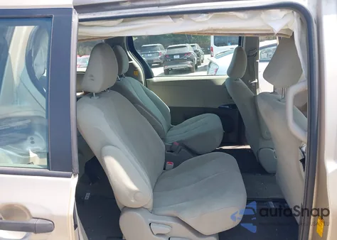 2013 Toyota Sienna L V6 7 Passenger z USA, uszkodzony, nr VIN 5TDZK3DC3DS321573